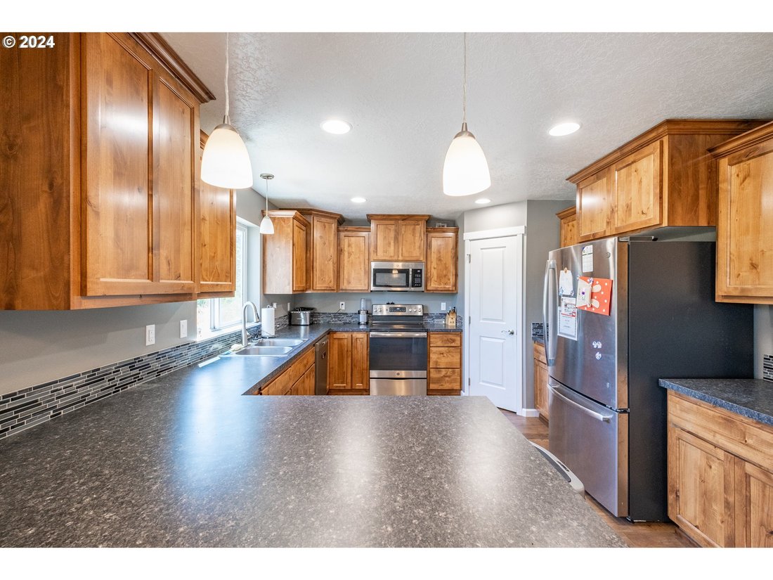 House in Lebanon, Oregon, United States 4 - 14638709