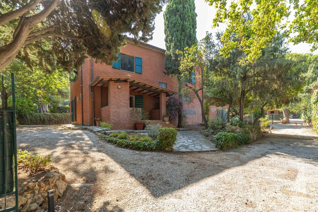 Villa in Center, Campiglia Marittima, Tuscany 1 - 12889590