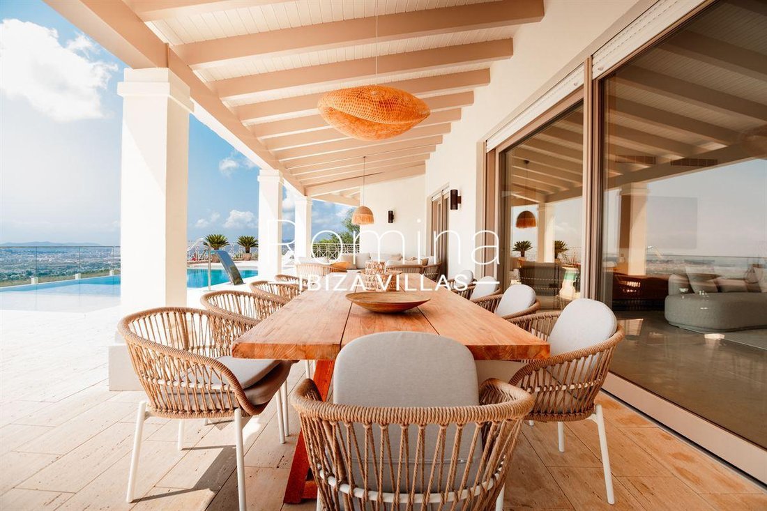 Villa in Jesus, Santa Eularia des Riu, Balearic Islands 3 - 14652253