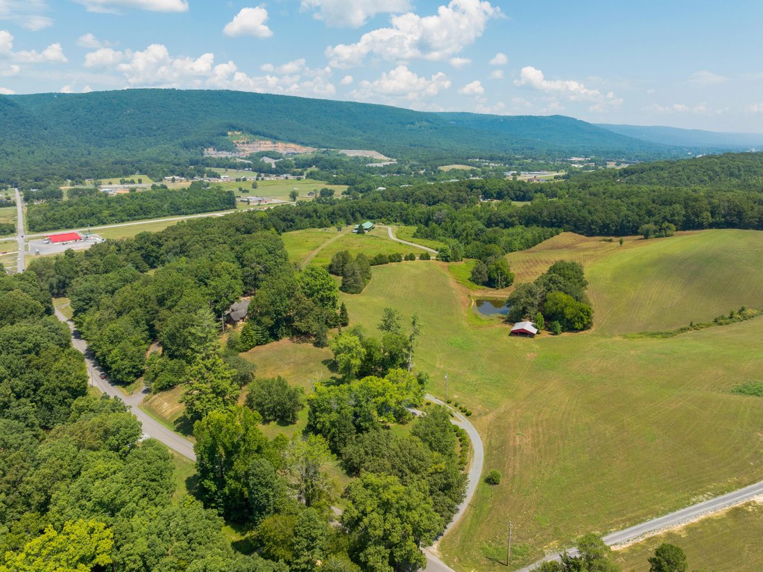 House in Dunlap, Tennessee, United States 2 - 14648983