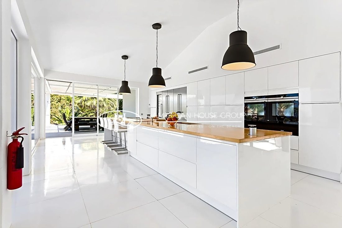 Chalet in Elviria-Cabopino, Marbella, Spain 3 - 14651655