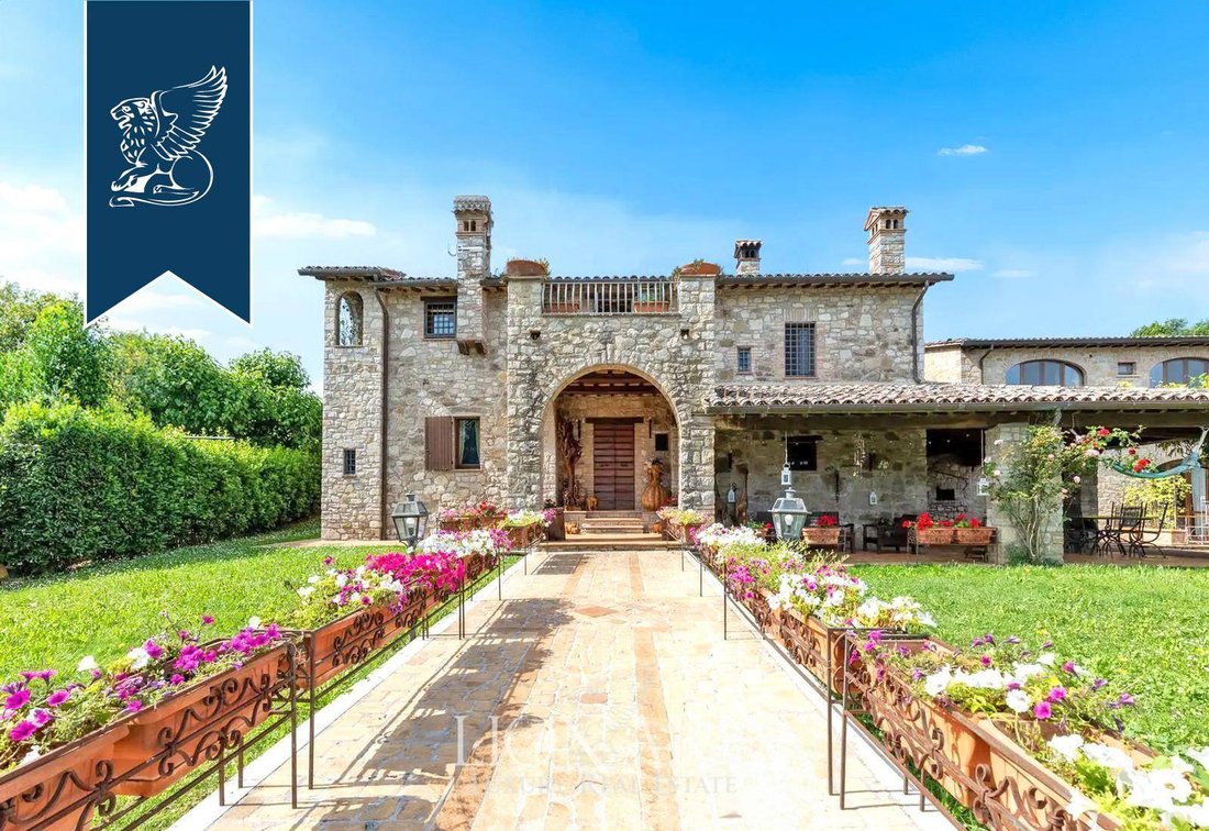 Villa in Todi, Umbria, Italy 5 - 14654783