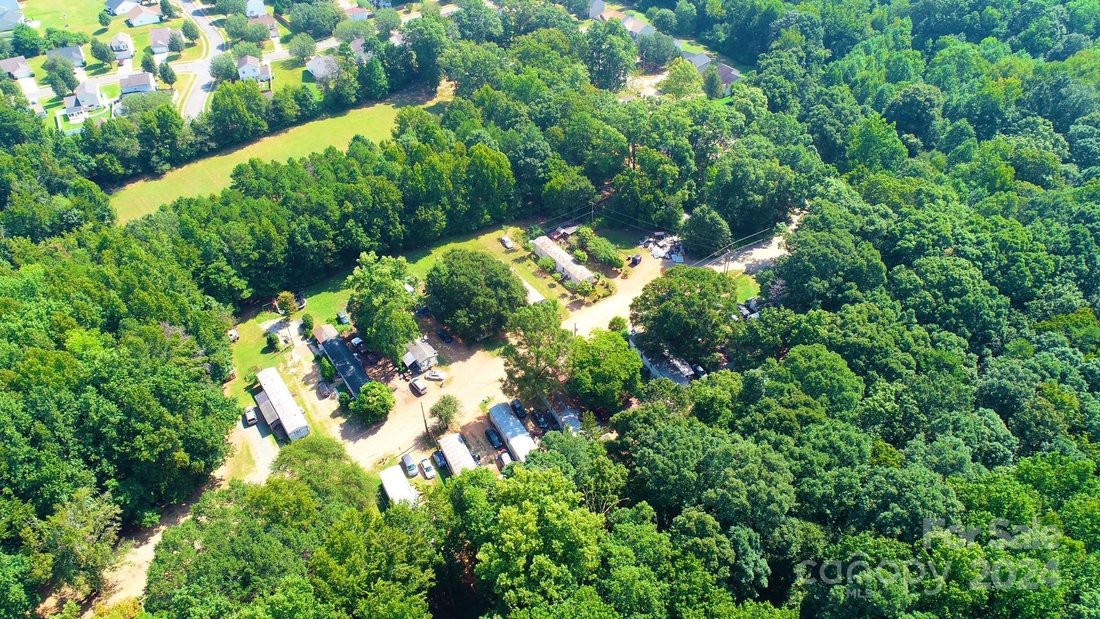 Land in Charlotte, North Carolina, United States 5 - 14649495