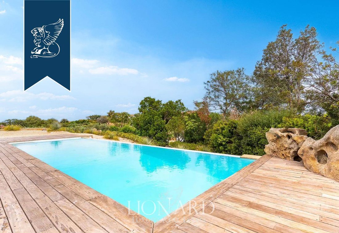 Villa in Puntaldia, Sardinia, Italy 4 - 14654796