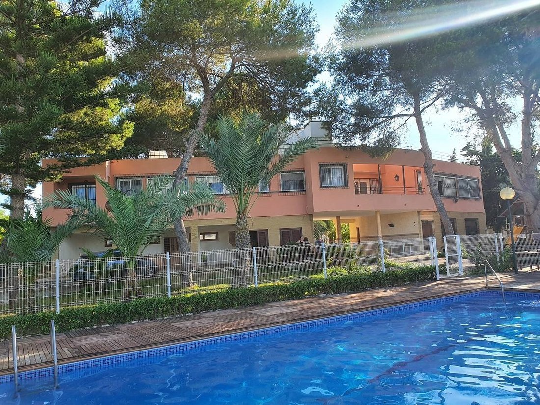Chalet in Torrevieja, Valencian Community, Spain 1 - 11228816