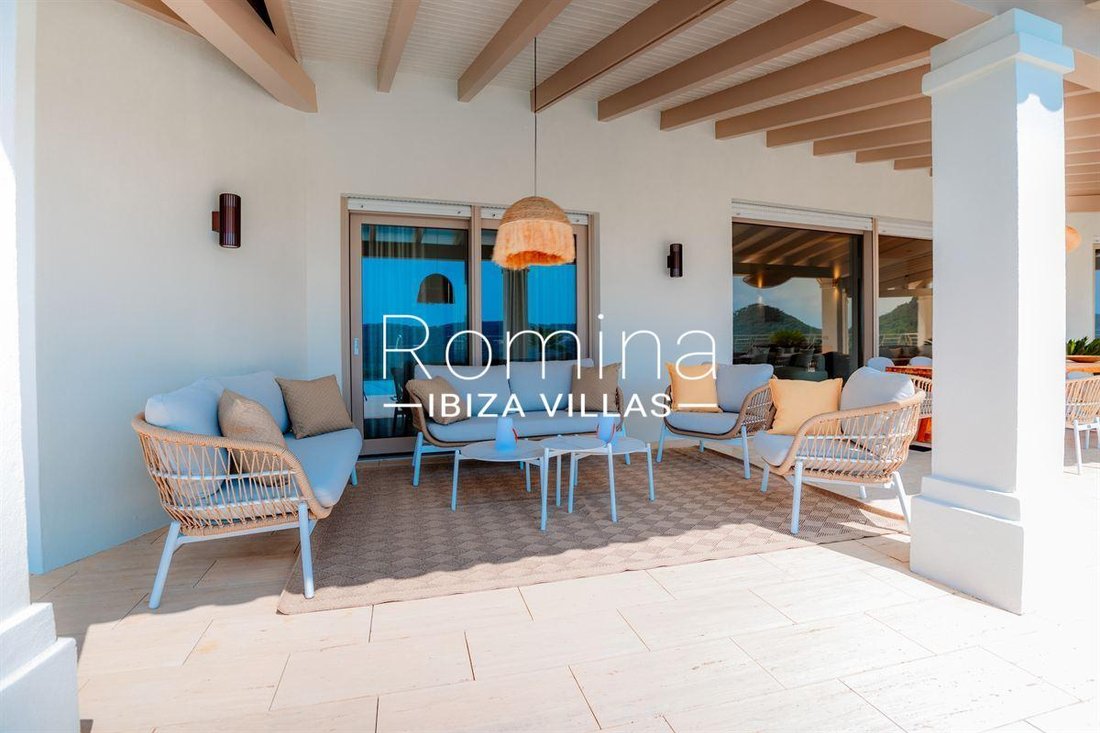 Villa in Jesus, Santa Eularia des Riu, Balearic Islands 4 - 14652253