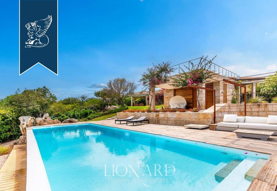 Villa in Puntaldia, Sardinia, Italy 2 - 14654796