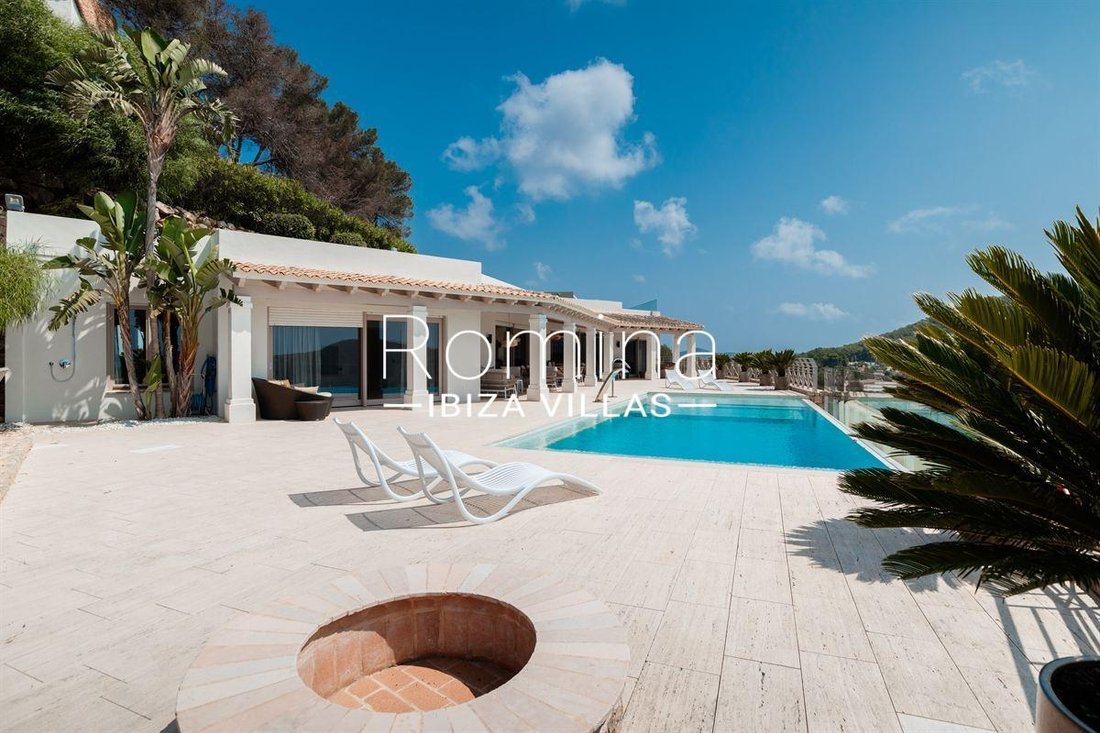 Villa in Jesus, Santa Eularia des Riu, Balearic Islands 1 - 14652253