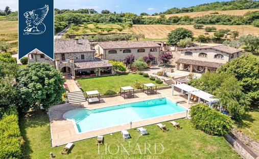 Villa à Todi, Ombrie, Italie 1
