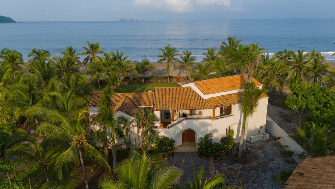 Condo in Zihuatanejo, Guerrero, Mexico 1 - 14647502