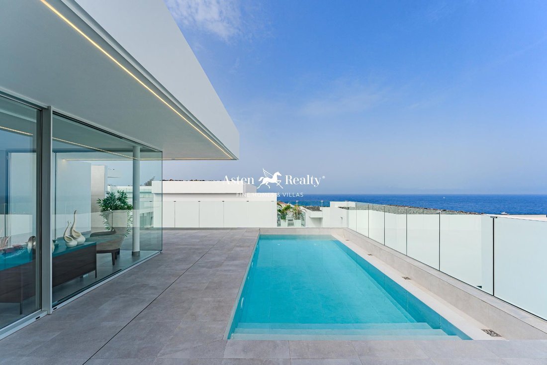 Villa in Callao Salvaje, Adeje, Canary Islands 1 - 14654666