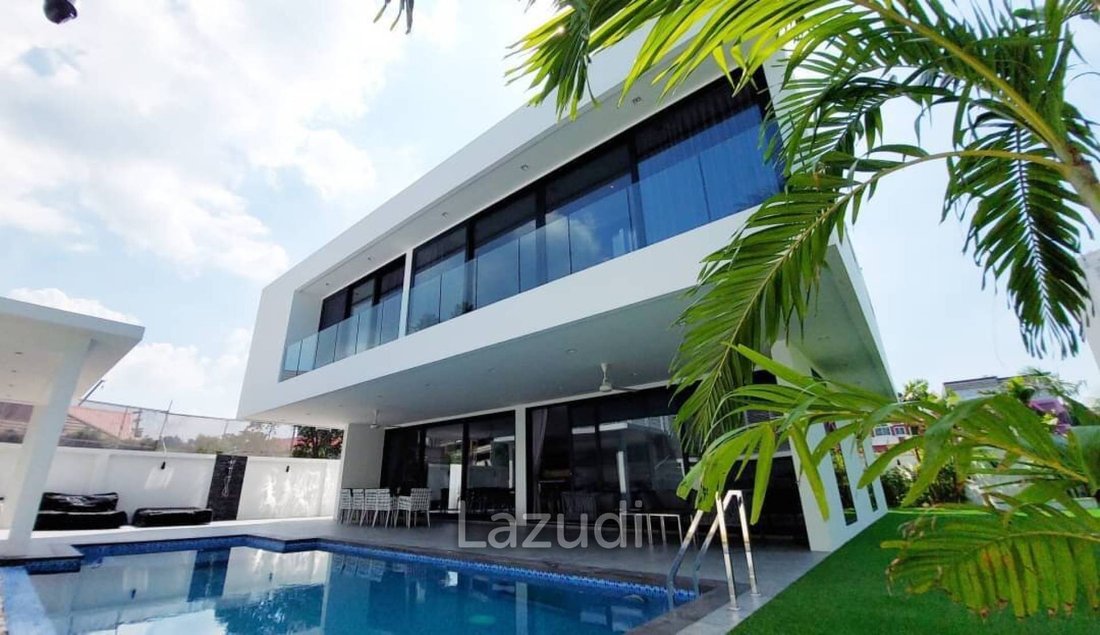 Villa in Pattaya City, Chon Buri, Thailand 1 - 12645788