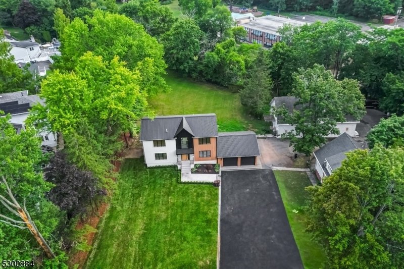 Residential Wayne Twp. In Wayne, New Jersey, United States For Sale