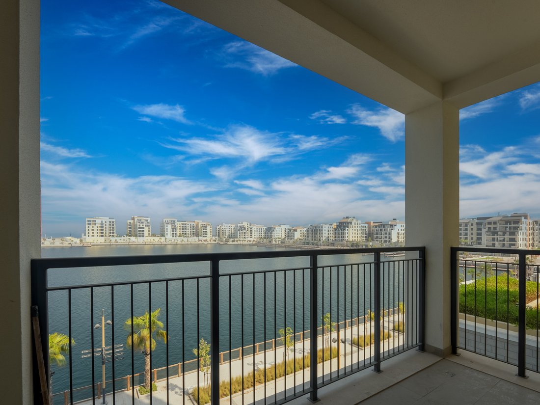 Apartment in Jumeirah, Dubai, United Arab Emirates 1 - 14610337