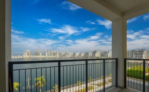 Apartment in Jumeirah, Dubai, United Arab Emirates 1
