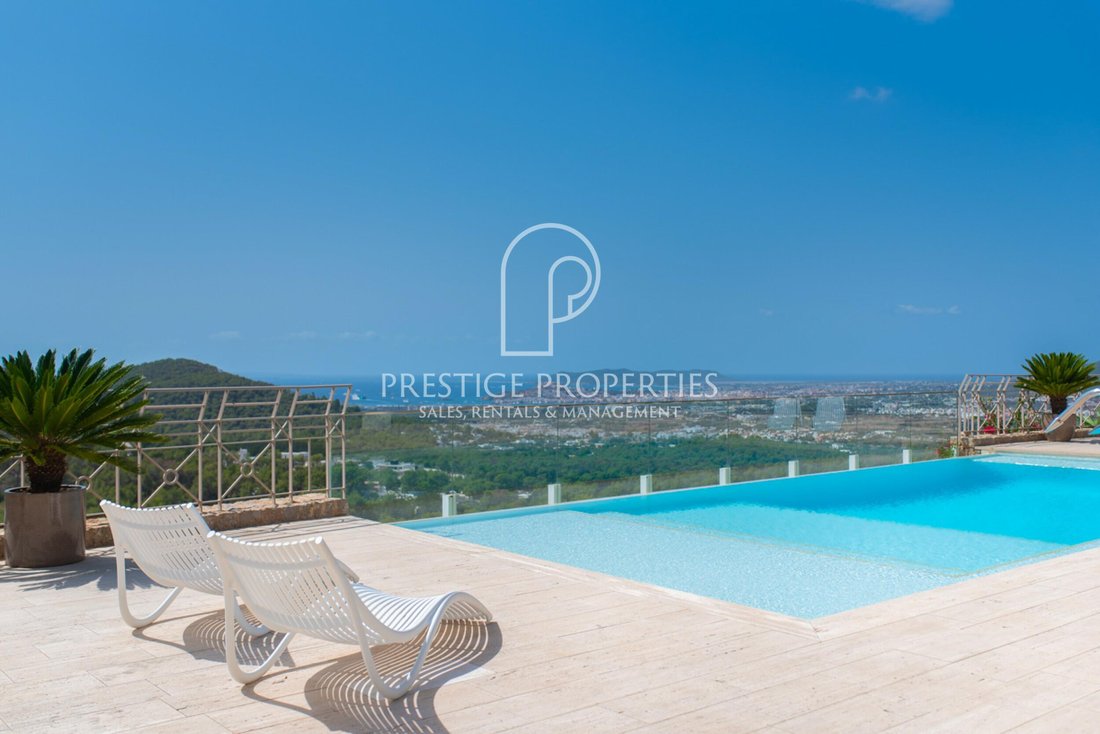 Villa in Can Furnet, Santa Eularia des Riu, Balearic Islands 1 - 14654754