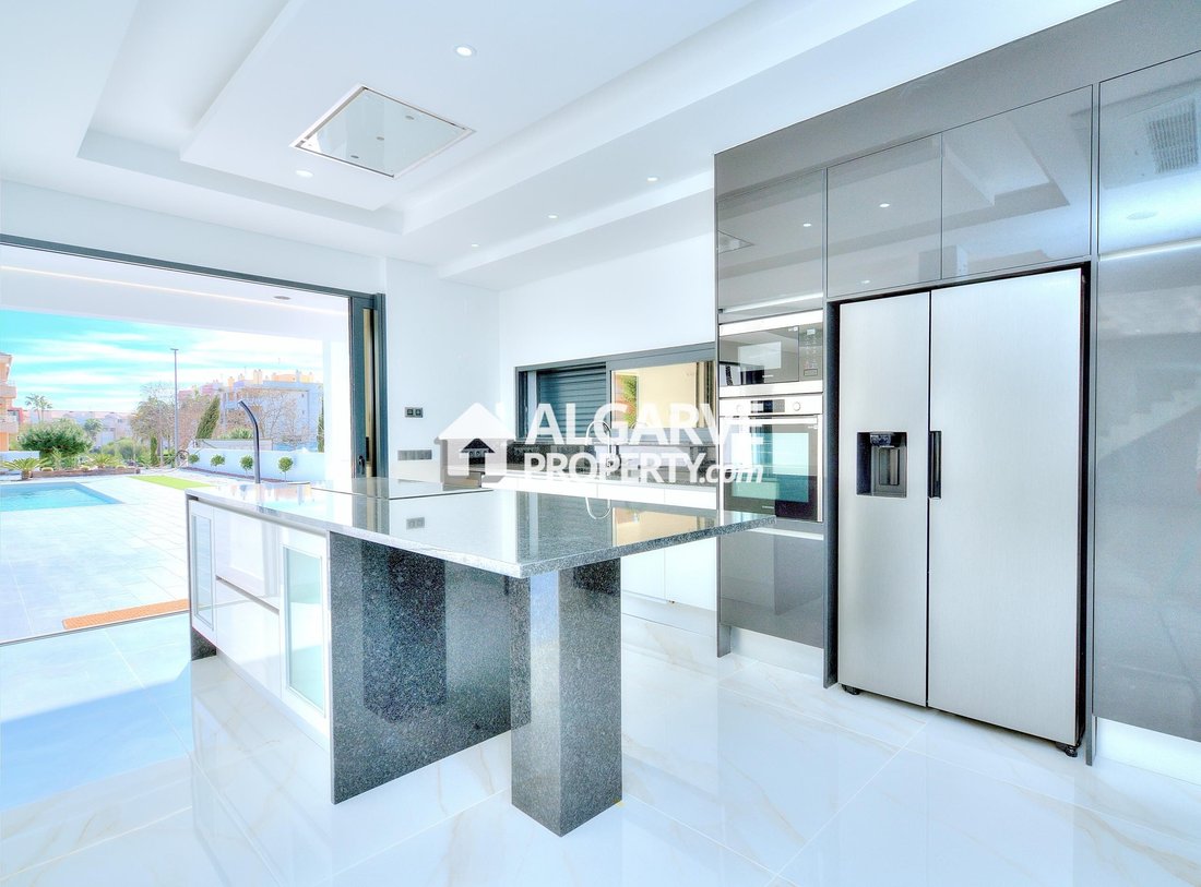 Villa in Vilamoura, Quarteira, Algarve 4 - 12713059