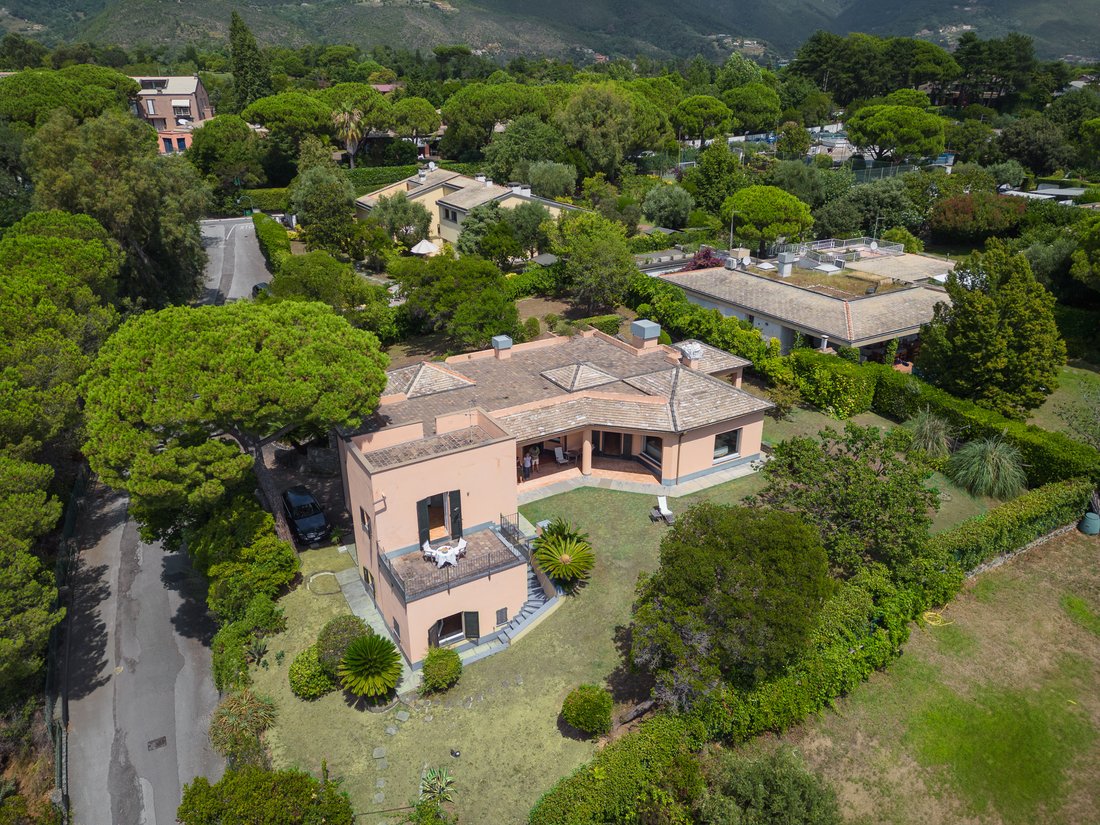 Villa in Arenzano, Liguria, Italy 1 - 13461882