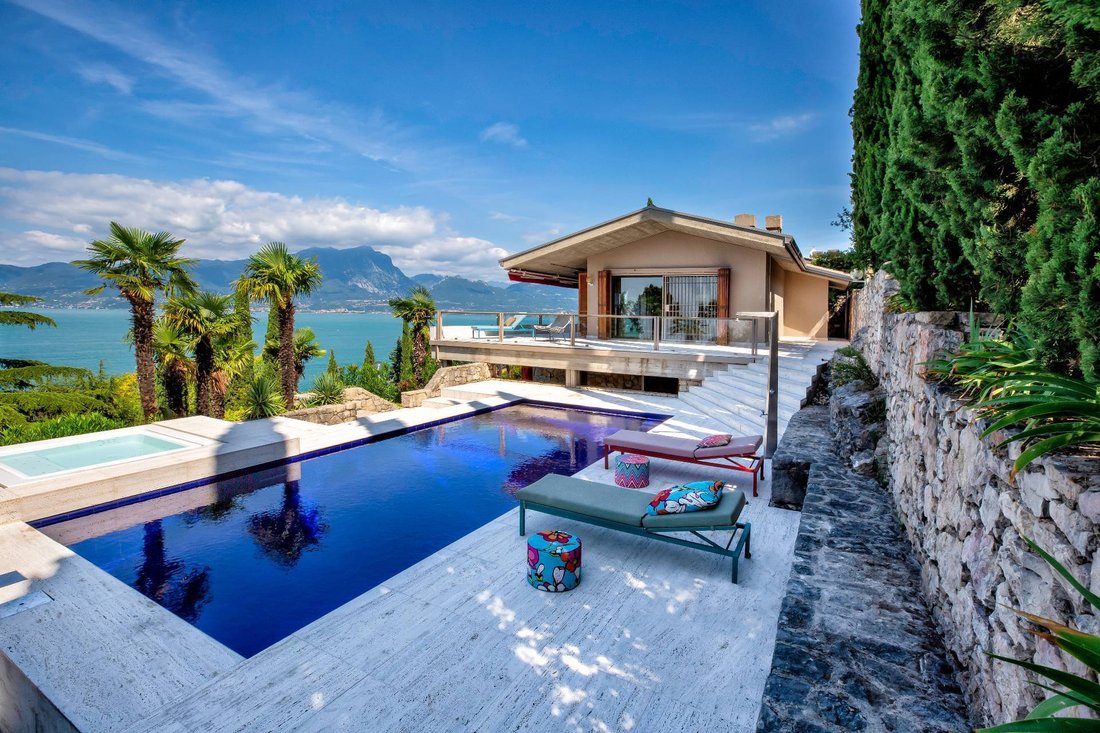 House in Torri del Benaco, Veneto, Italy 1 - 14659547