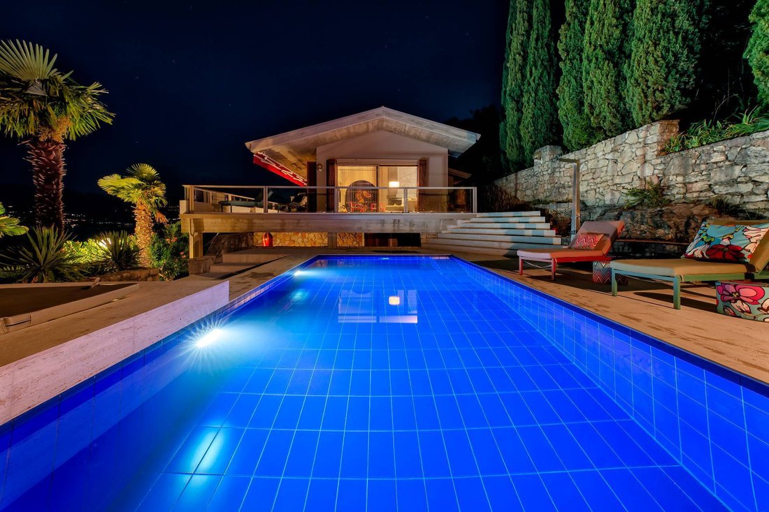 House in Torri del Benaco, Veneto, Italy 2 - 14659547