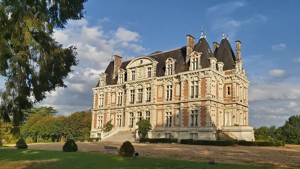 Château des Rêves Éternels: A 19th-Century Masterpiece in Anjou’s Golden Countryside