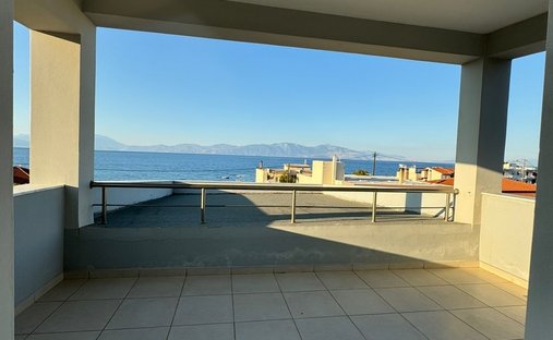 House in Kamari Community, Xylokastro, Greece 1