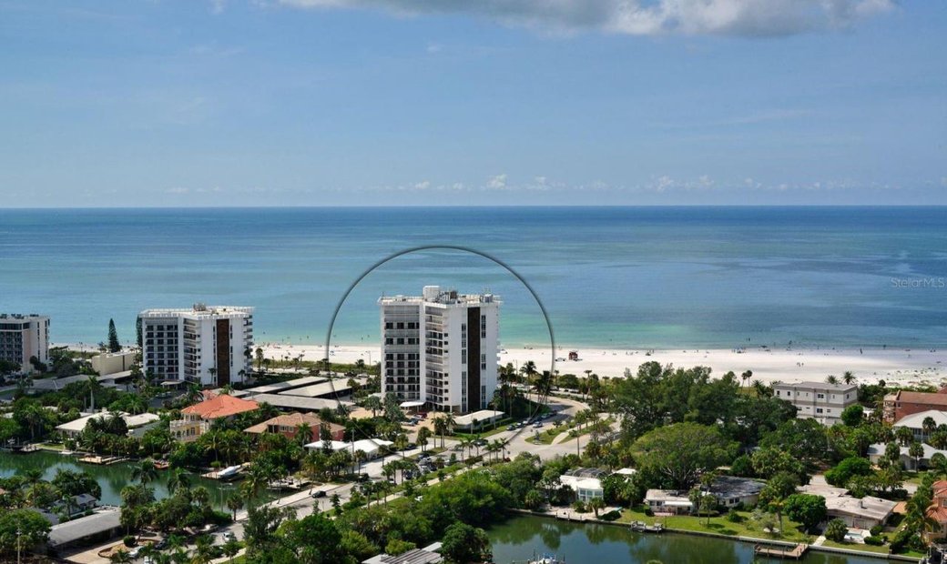 Spacious Open Plan Two Bedroom Condo In Sarasota, Florida, United ... - Bedroom Condo Offers Open