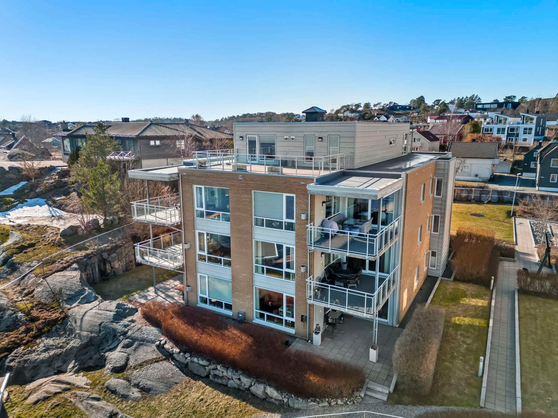 Image showcasing Penthouse Sandefjord, Noruega En Sandefjord, Vestfold Og Telemark ...