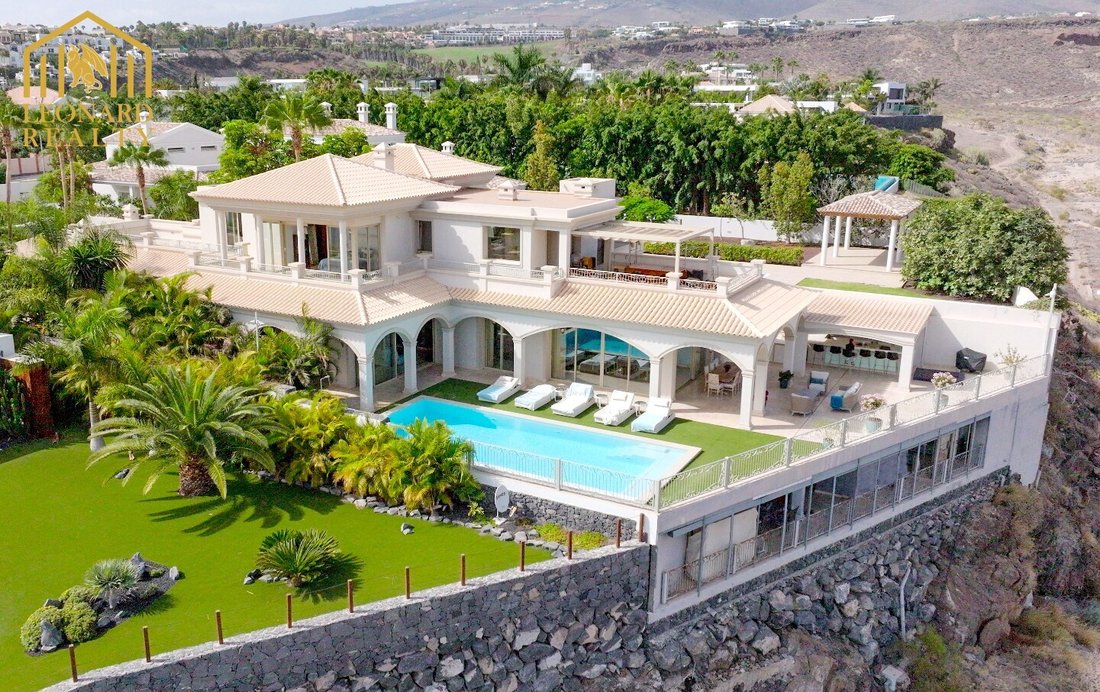 Villa in La Caleta, Adeje, Canary Islands 1 - 14662246