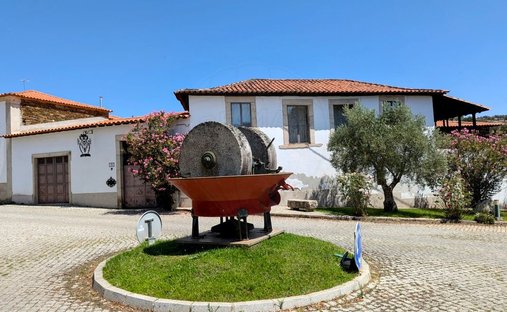 Azienda agricola a Avantos, Distretto di Braganza, Portogallo 1