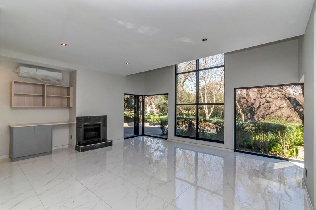 House in Dainfern, Gauteng, South Africa 4 - 14663624