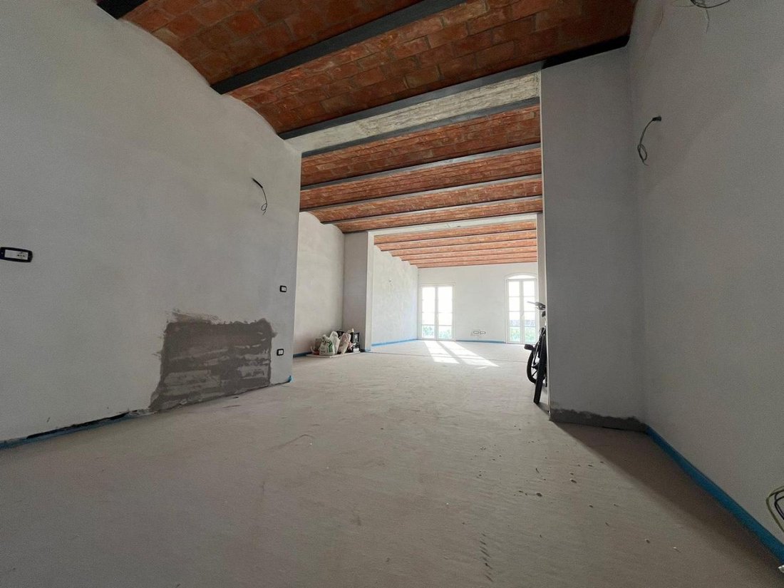 Center, Pontedera, Tuscany 5 - 14668143