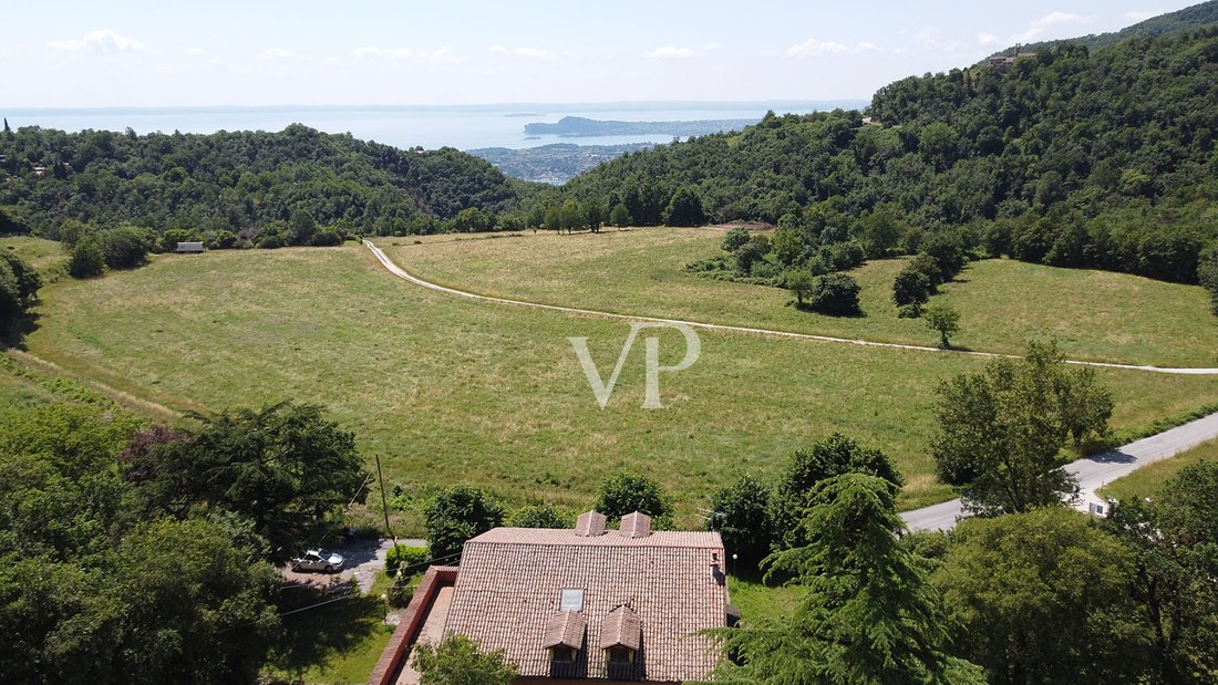 Land in Salo, Lombardy, Italy 5 - 14667315