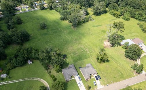 Land in Hammond, Louisiana, United States 1