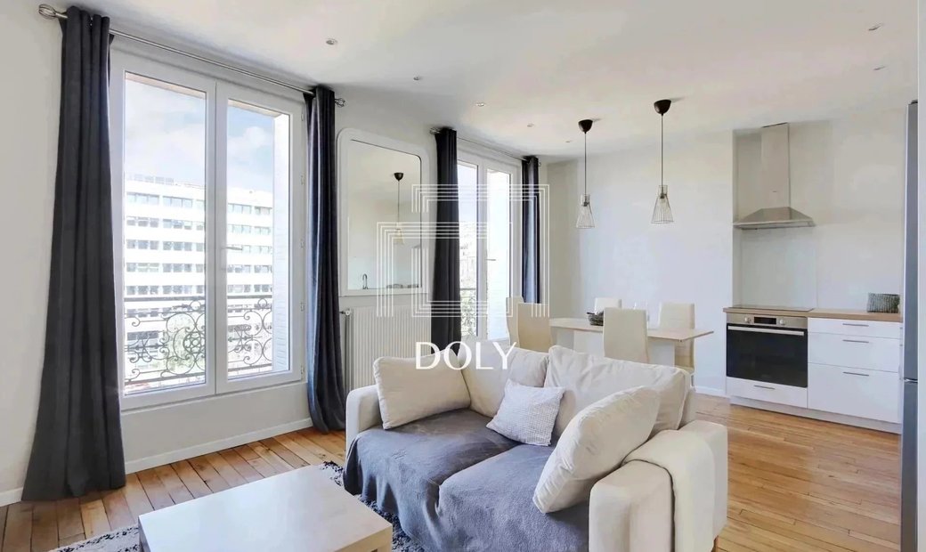 Magnifique Appartement 3 Pièces Haussmannien // In Paris, île De France ...