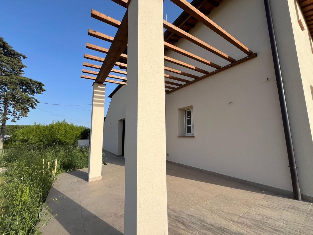 Center, Pontedera, Tuscany 2 - 14668143