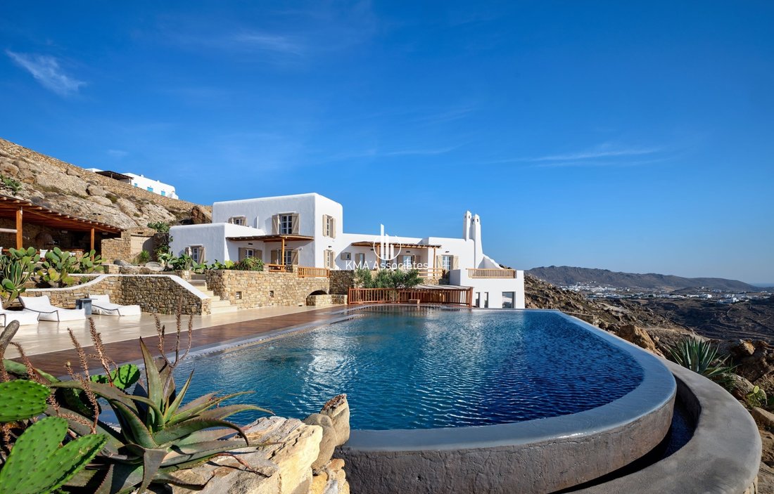 Villa in Ano Mera Community, Aegean, Greece 1 - 12980255