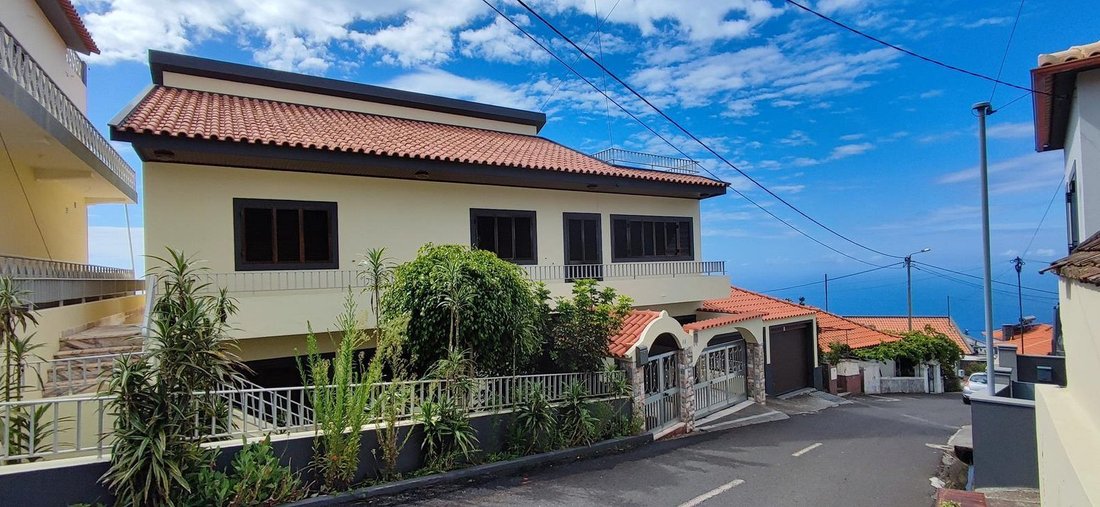 Townhouse en Estreito da Calheta, Madeira, Portugal 1 - 14666627