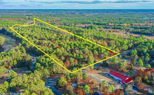 Land in Aberdeen, North Carolina, United States 1
