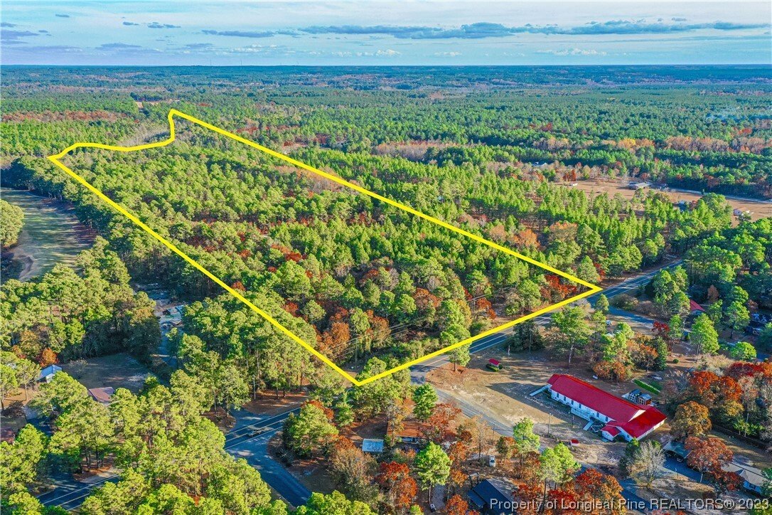 Land in Aberdeen, North Carolina, United States 1 - 14667551