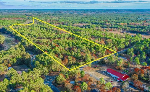 Land in Aberdeen, North Carolina, United States 1