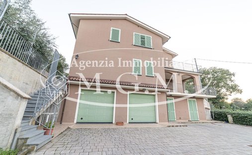 Villa in Montecalvoli, Tuscany, Italy 1