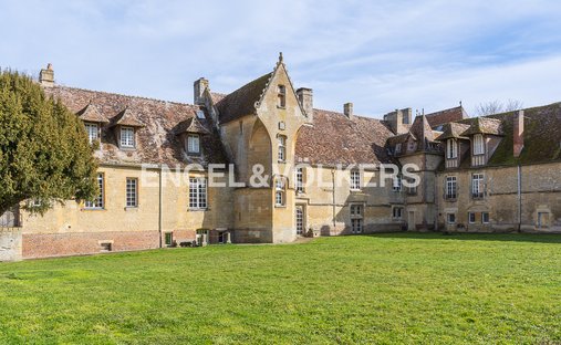 Calvados 19th Century Chateau In Perfect Condition