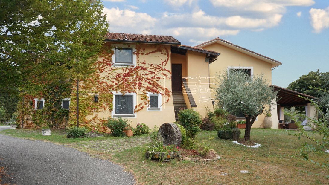 Villa in Fivizzano, Tuscany, Italy 4 - 14673835