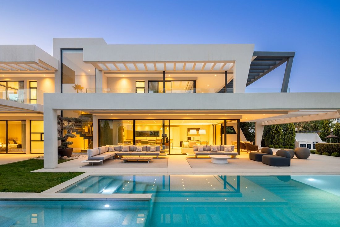 Villa in Puerto Banus, Marbella, Spain 2 - 14671183