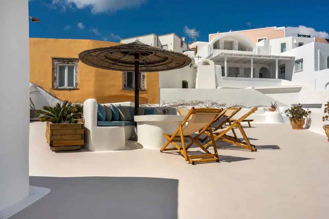 House in Thira, Aegean, Greece 4 - 14670987