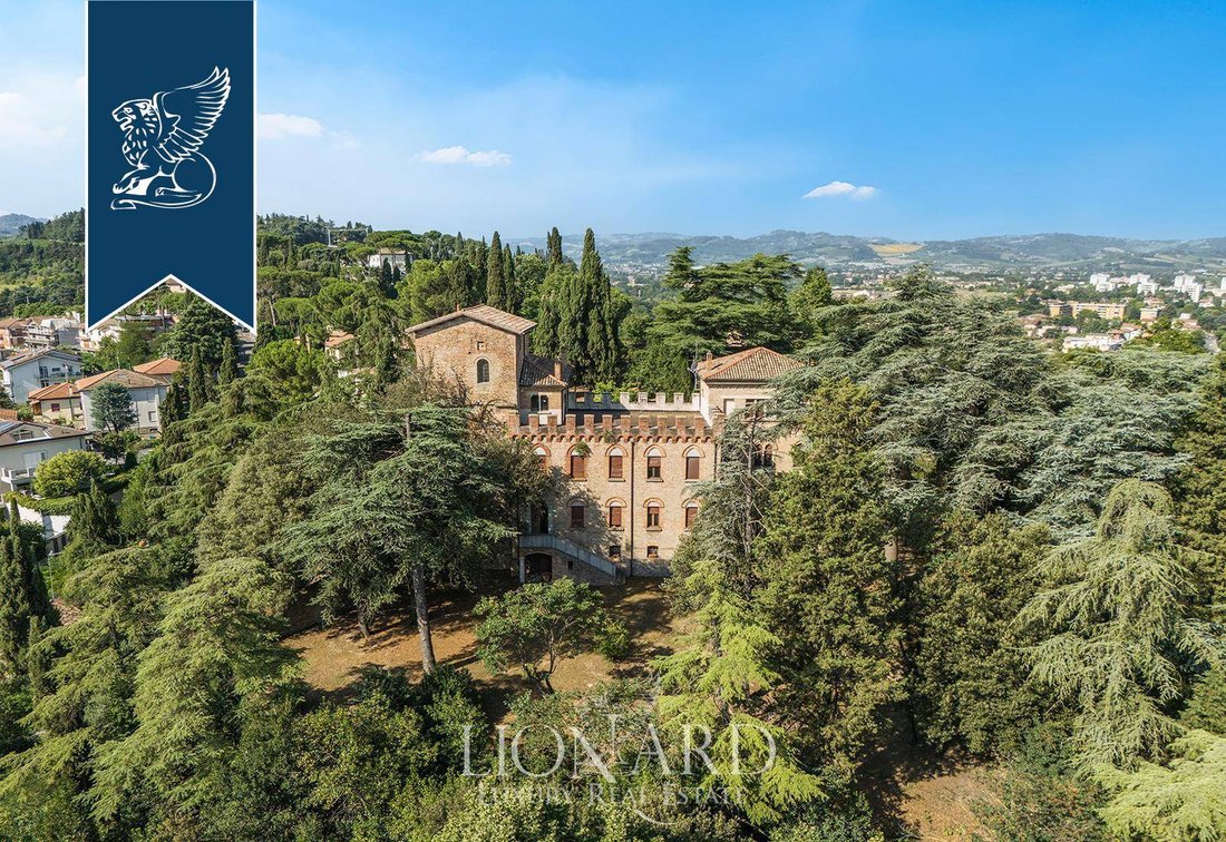 Villa in Center, Cesena, Emilia-Romagna 1 - 14672799