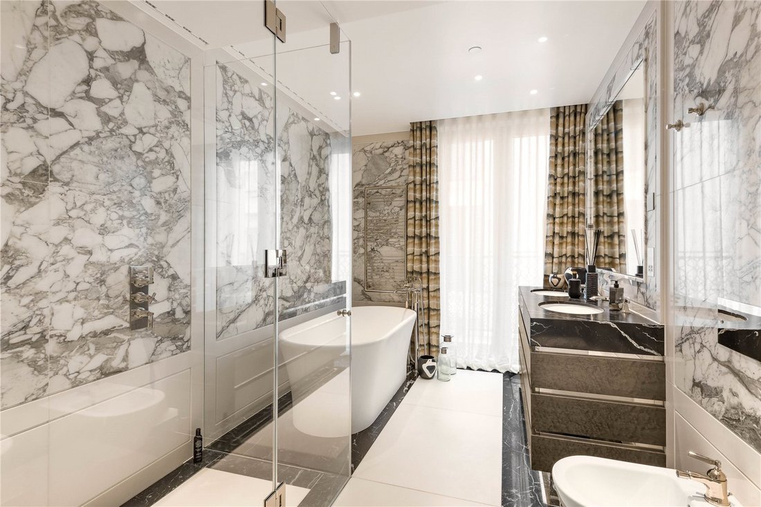 Apartment in Belgravia, Westminster, England 4 - 14670693