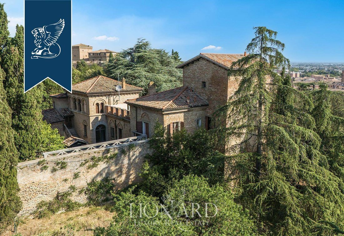 Villa in Center, Cesena, Emilia-Romagna 5 - 14672799