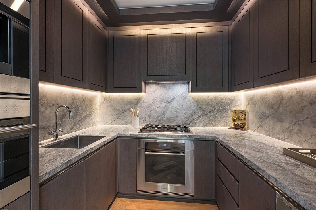 Apartment in Belgravia, Westminster, England 5 - 14670693